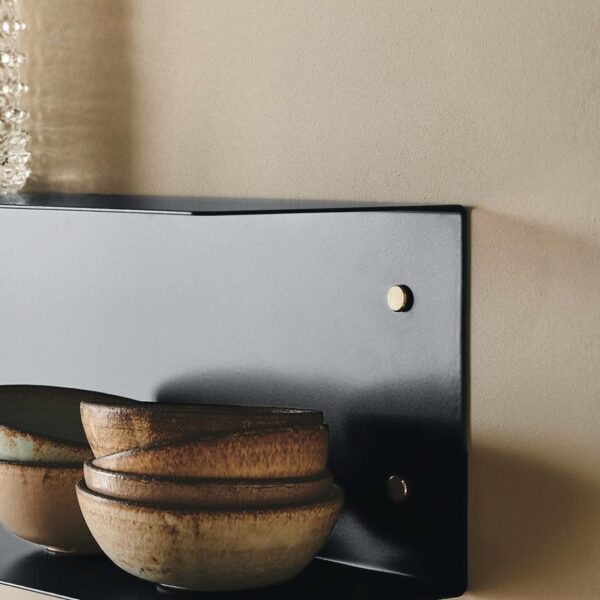 MOUD Home Detail hylde i sort metal 40 cm lang