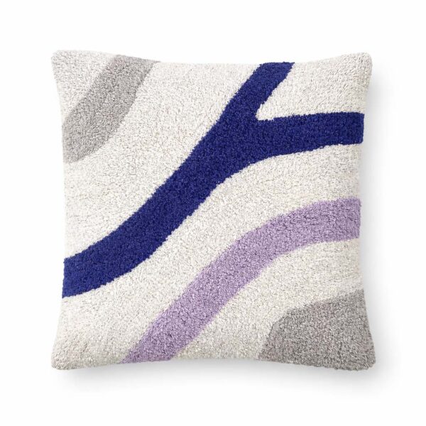 MOUD Home Flow pudebetræk 50x50 cm i beige, lilla og blå. Tuftet pudebetræk.