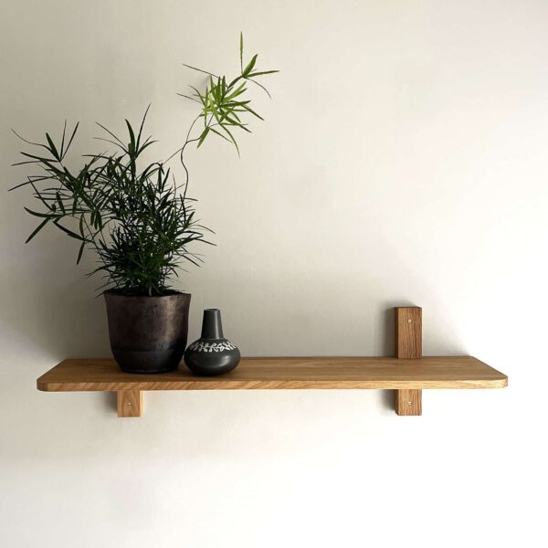 MOUD Home Nord egetræshylde 80 cm