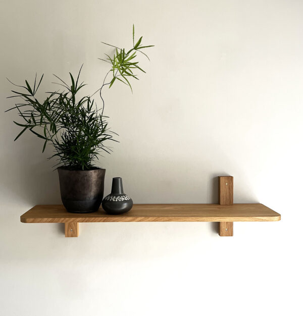 MOUD Home Nord egetræshylde 80 cm