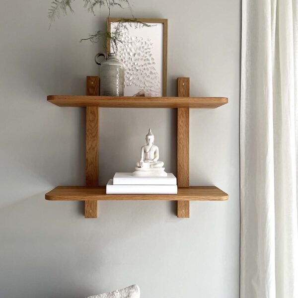 MOUD Home Nord hylde i egetræ. Lille reol i træ med 2 hylder.